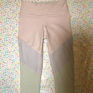 Outdoor Voices 7/8 spring pattern legging